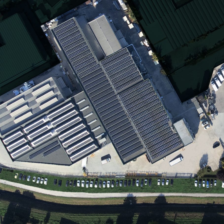 Company profile Isokit, la rete vendita e lo stabilimento, pagina destra