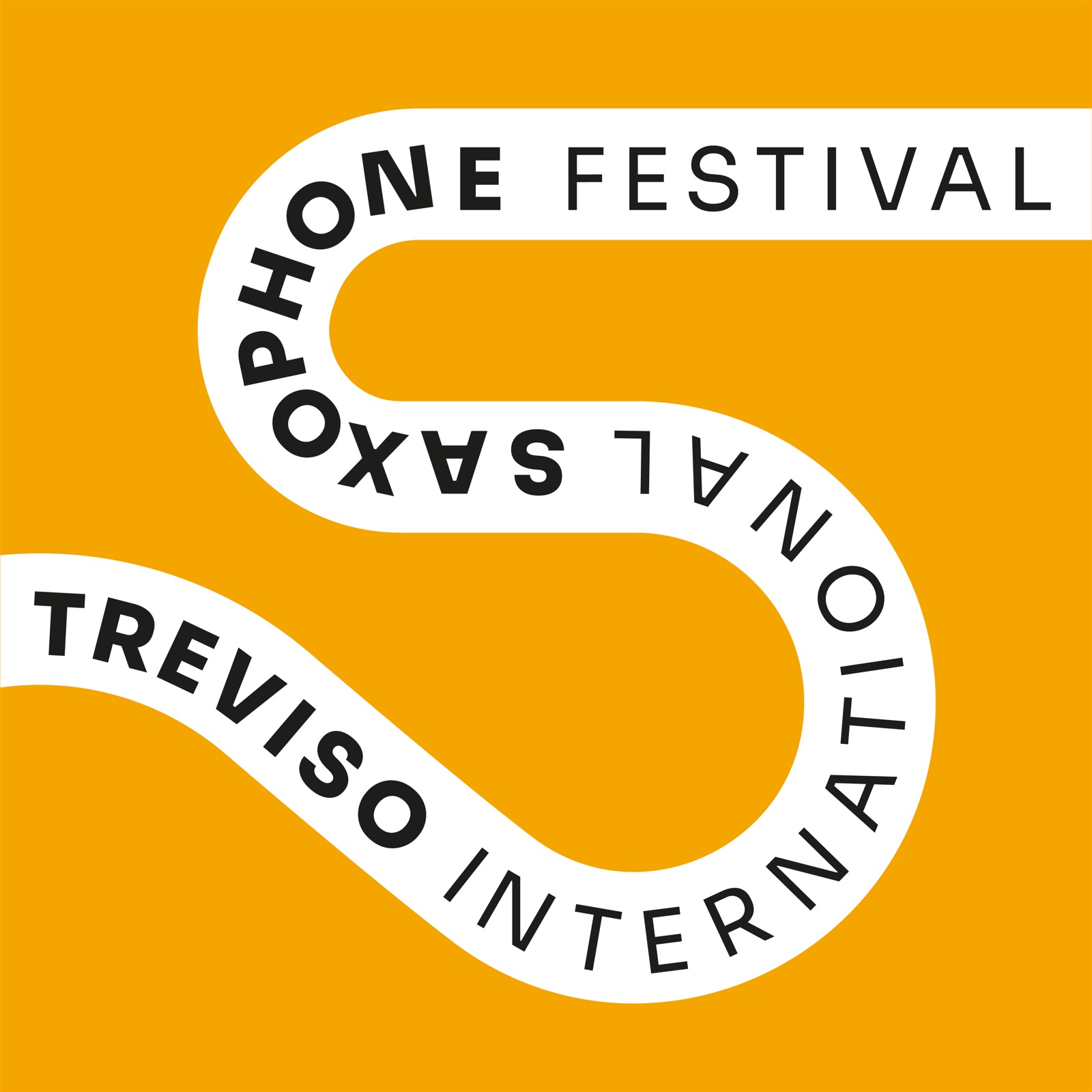 Il logo 2026 in bianco su fondo arancio